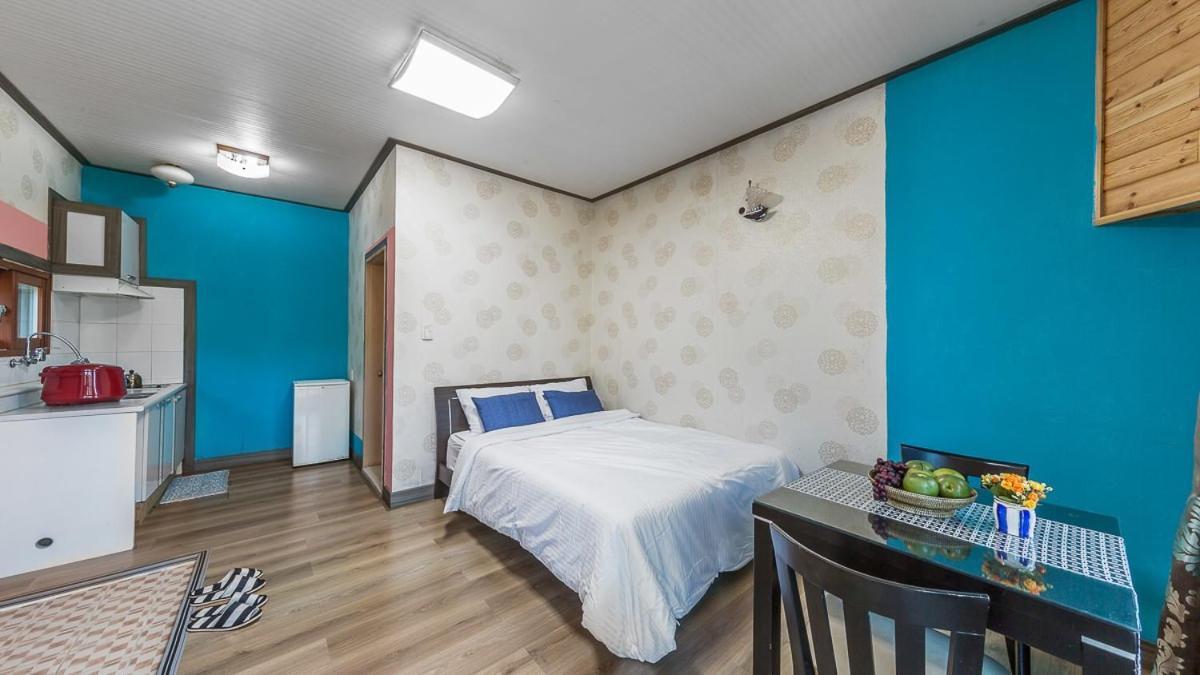 Yangyang Hwansangeui Seong Pension Chambre photo