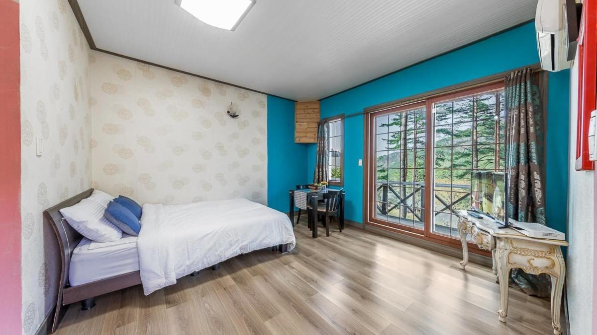 Yangyang Hwansangeui Seong Pension Chambre photo